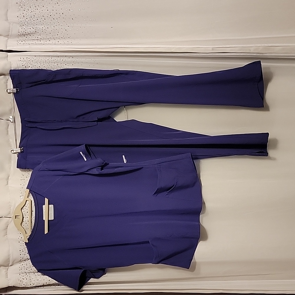 Women's Skechers Scrub Set